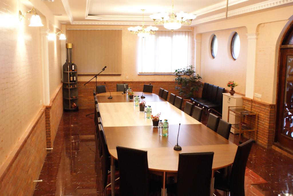 באטומי Marani Hotel מראה חיצוני תמונה