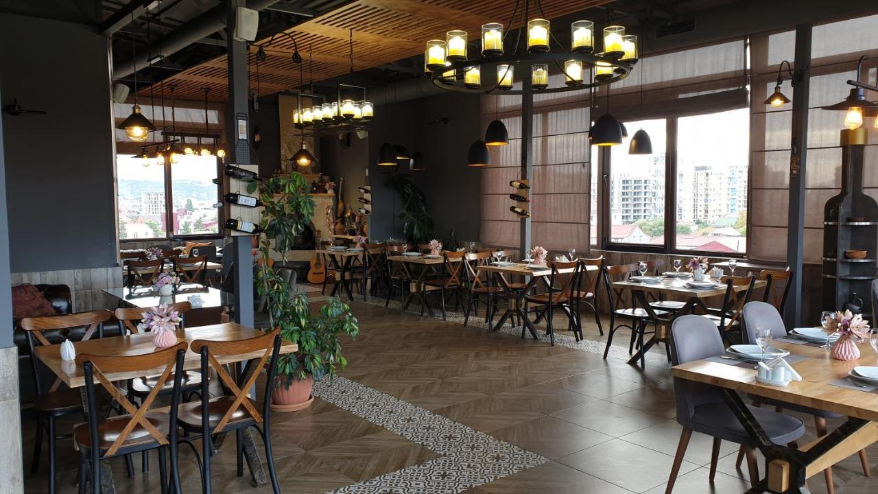 באטומי Marani Hotel מראה חיצוני תמונה