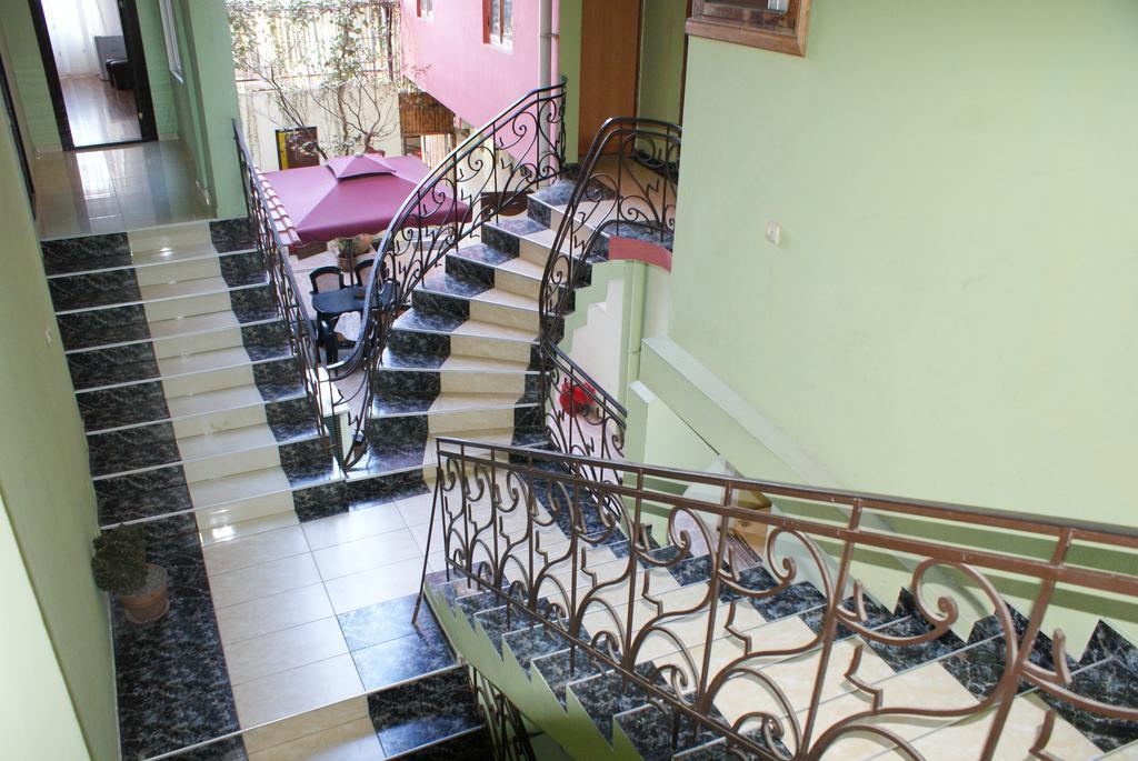באטומי Marani Hotel מראה חיצוני תמונה